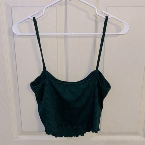 🪻3/$30 Trendy green tank!🪻 - Picture 2 of 3